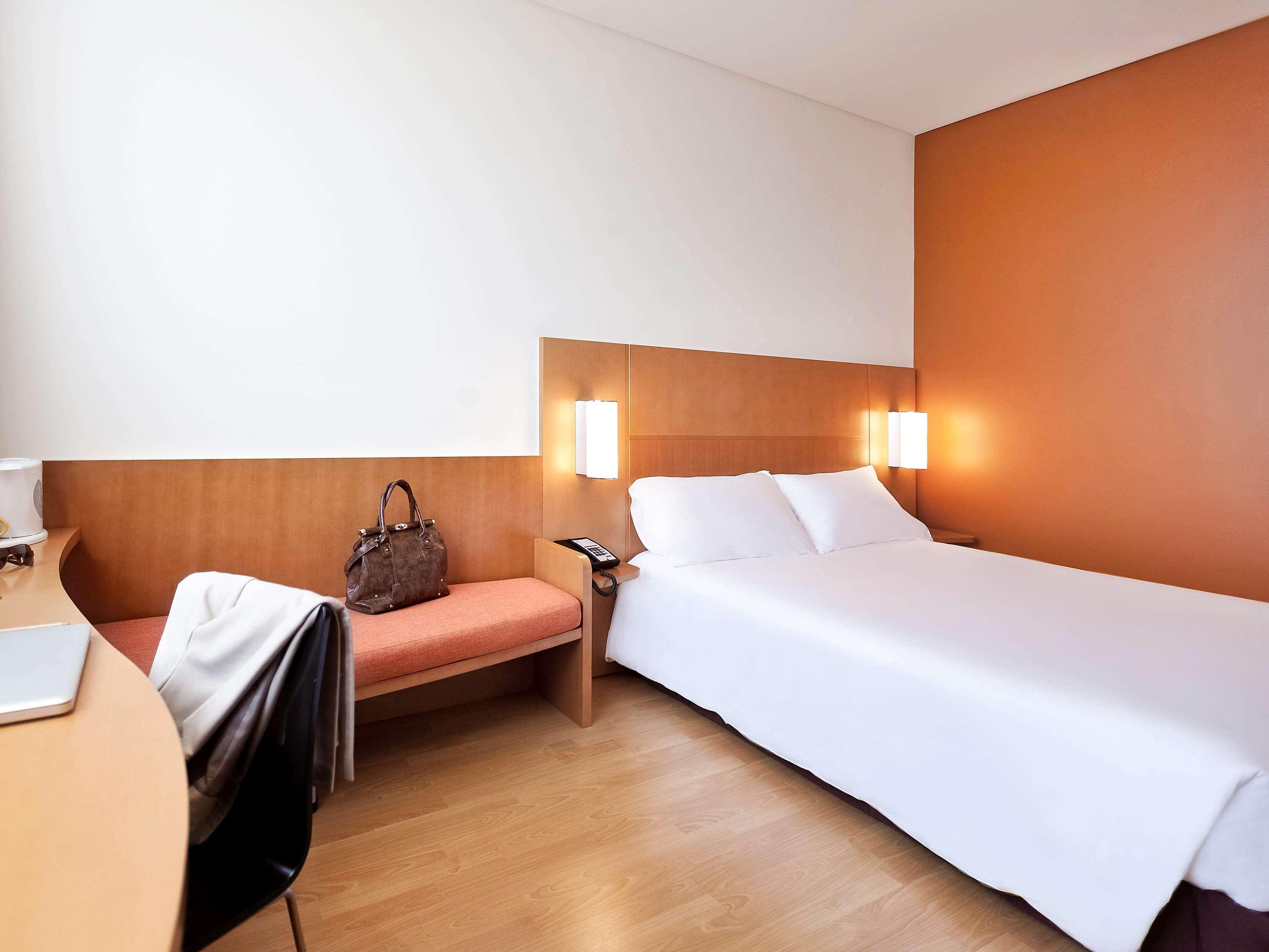 Ibis Abu Dhabi Gate Hotel Kültér fotó