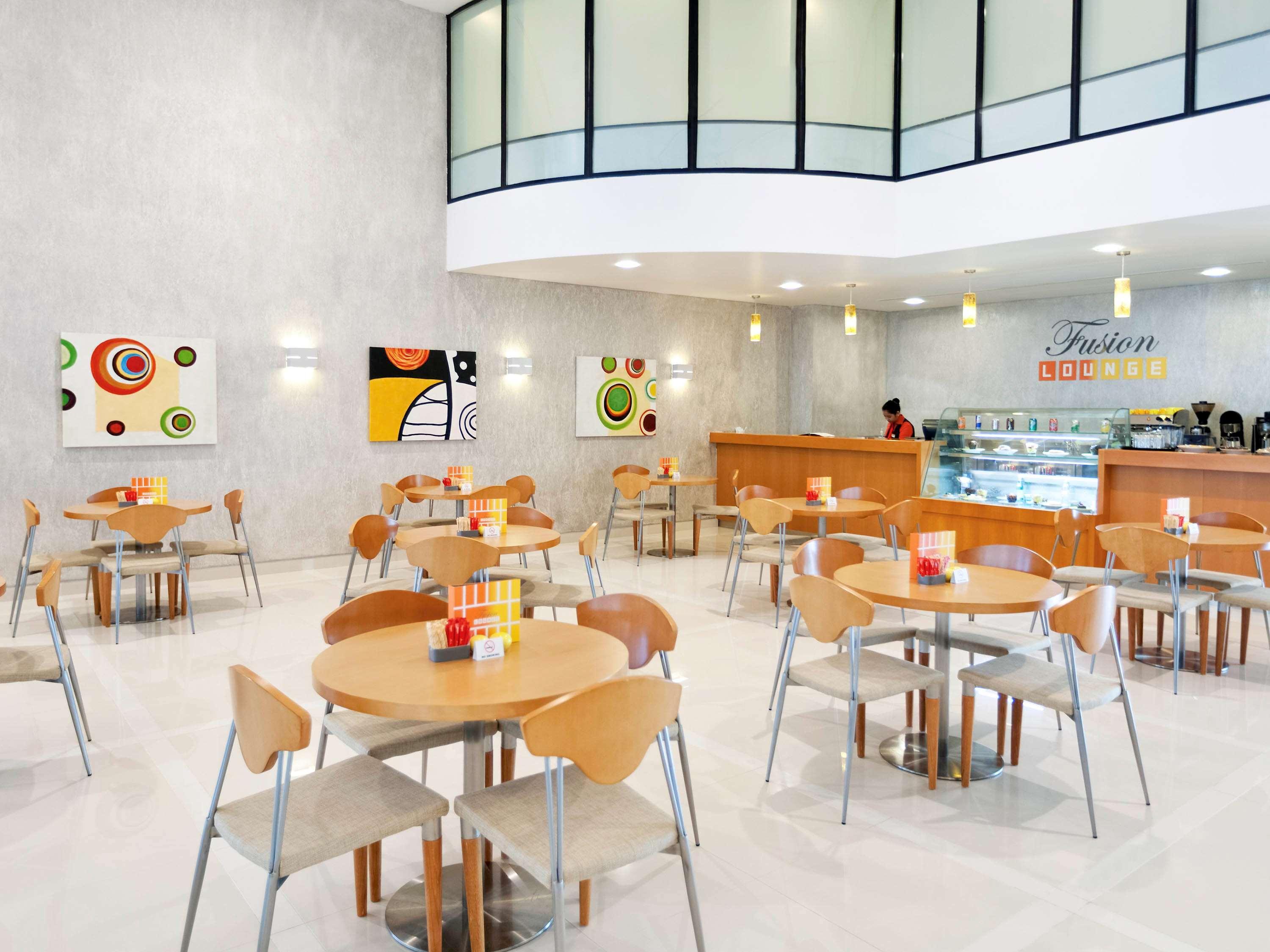 Ibis Abu Dhabi Gate Hotel Kültér fotó