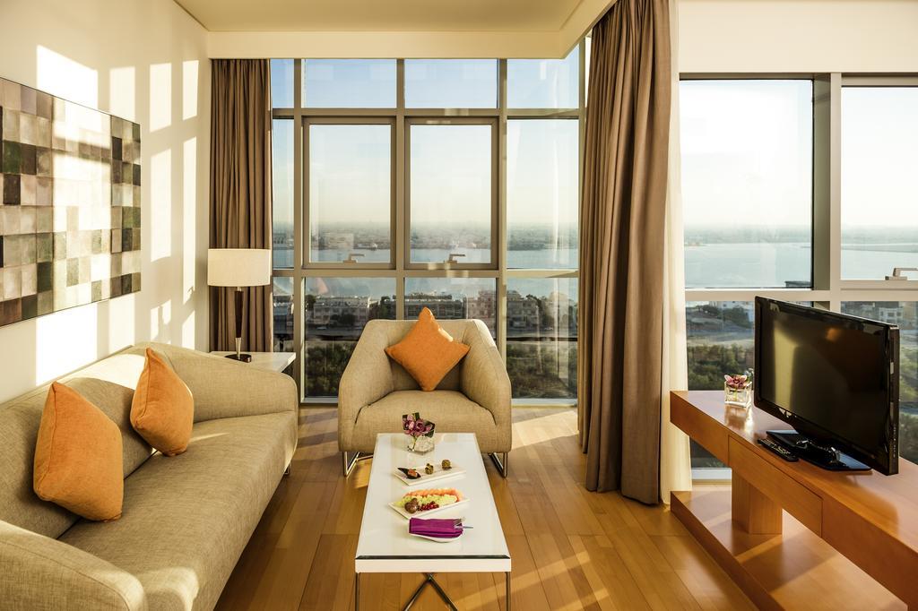 Ibis Abu Dhabi Gate Hotel Kültér fotó