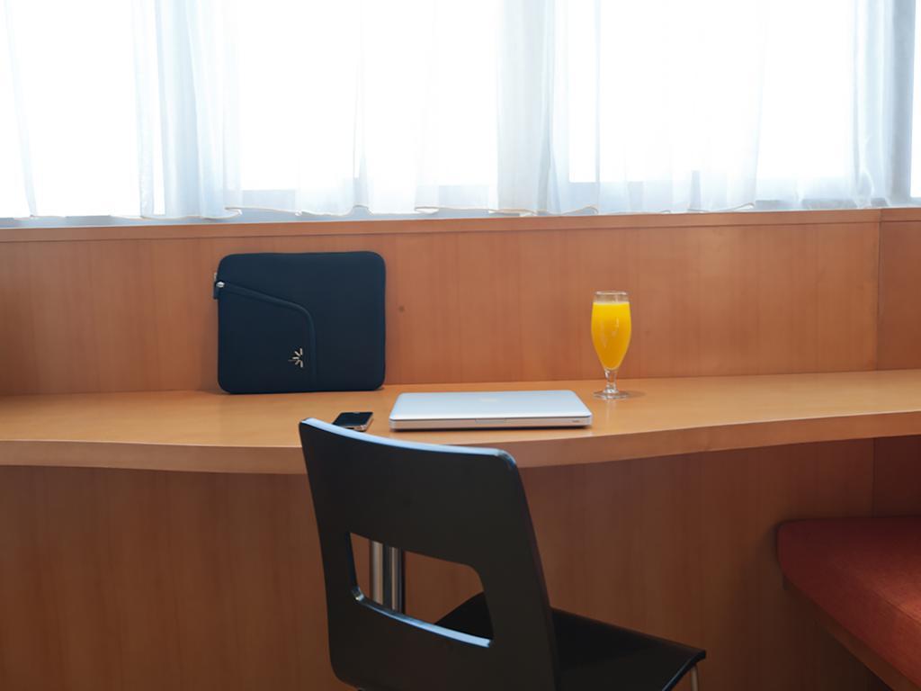 Ibis Abu Dhabi Gate Hotel Kültér fotó
