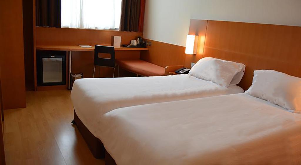 Ibis Abu Dhabi Gate Hotel Kültér fotó
